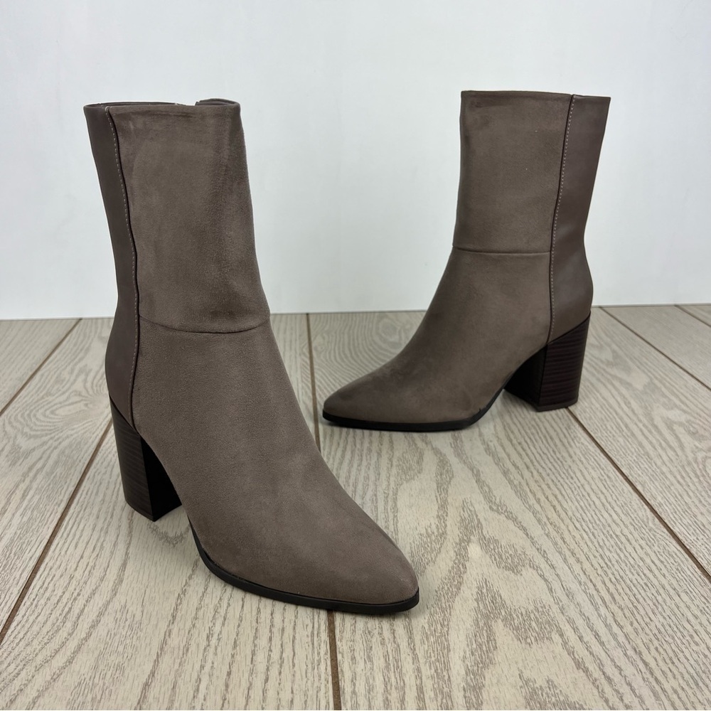 Journee Collection Women's Sharlie Bootie 8 Taupe Faux Leather $90